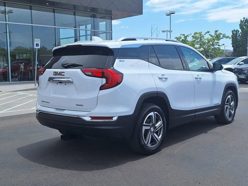 Used 2019 GMC Terrain SLT image 3
