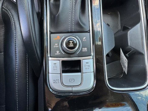 Used 2022 Kia Telluride LX image 25