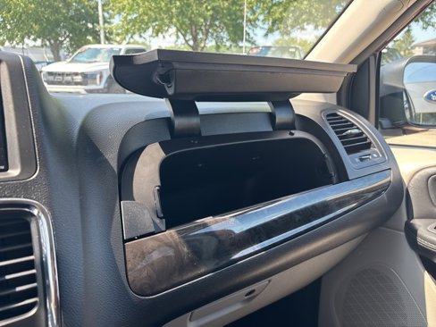 Used 2017 Dodge Grand Caravan SE w/ Power Window Group image 28