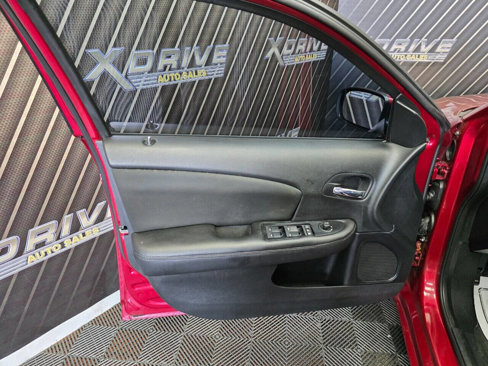 Used 2011 Chrysler 200 Touring image 17