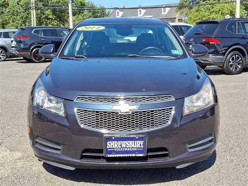 Used 2014 Chevrolet Cruze LT image 2