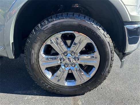 Used 2019 Ford F150 Lariat w/ Equipment Group 502A Luxury image 12