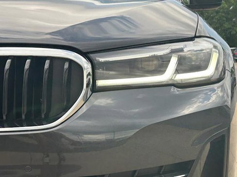 Certified 2022 BMW 530i xDrive w/ Convenience Package image 13
