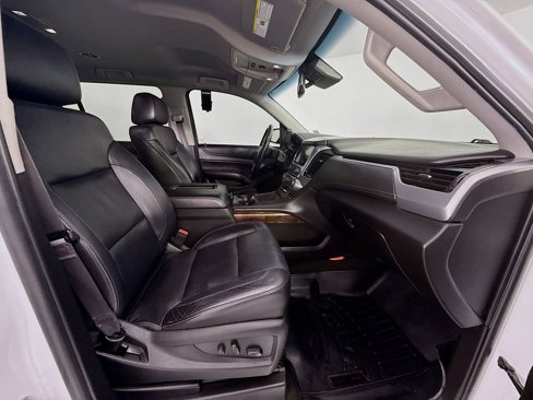 Used 2017 Chevrolet Suburban LT image 30