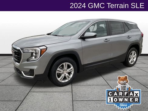 Used 2024 GMC Terrain SLE image 1