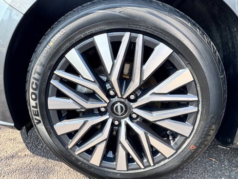 Used 2024 Nissan Altima 2.5 SV image 26