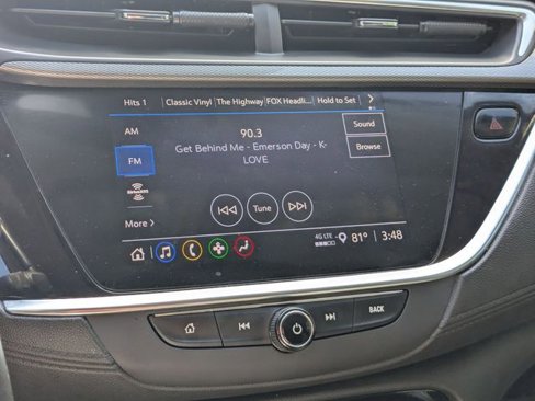 Used 2021 Buick Encore GX Select image 16