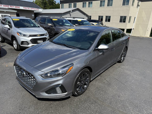 Used 2018 Hyundai Sonata Limited image 2