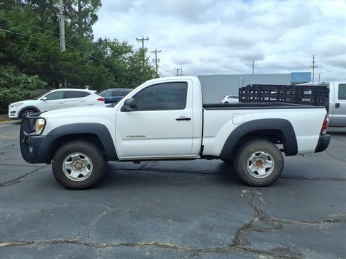 Used 2010 Toyota Tacoma 4x4 Regular Cab image 5