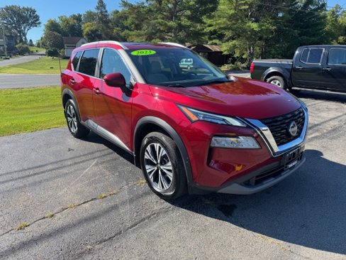 Used 2023 Nissan Rogue SV w/ SV Premium B Package image 3