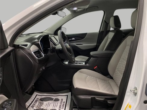 Used 2020 Chevrolet Equinox LS image 27