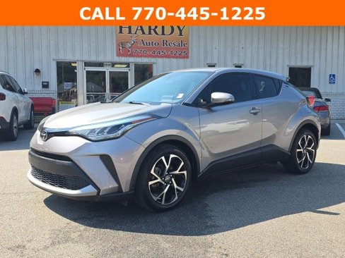Used 2020 Toyota C-HR XLE image 1