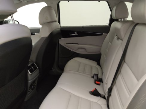 Used 2017 Kia Sorento SX image 18