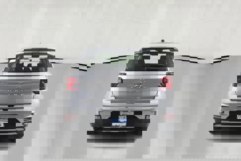 New 2025 Hyundai Venue SE image 6