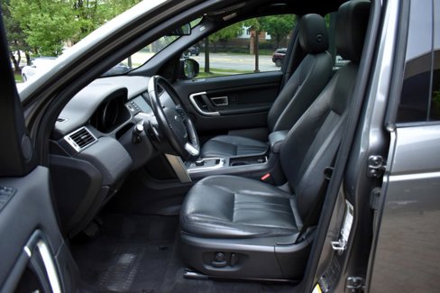 Used 2017 Land Rover Discovery Sport HSE image 31