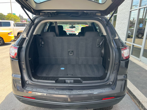 Used 2016 Chevrolet Traverse LT w/ Style and Technology Package image 17