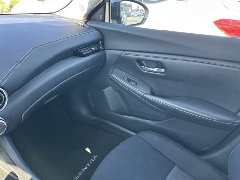 Used 2023 Nissan Sentra SV image 14