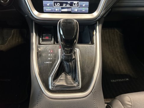 Used 2020 Subaru Outback Limited image 9