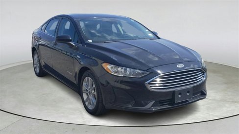 Used 2019 Ford Fusion SE image 1