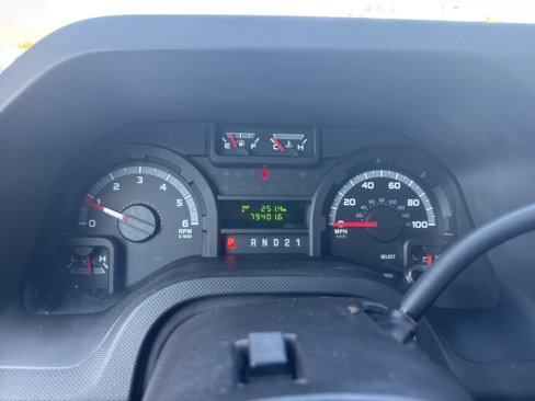 Used 2010 Ford E-250 and Econoline 250 image 9