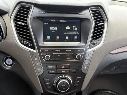 Used 2017 Hyundai Santa Fe Limited image 11