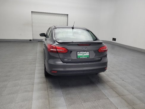 Used 2018 Ford Focus Titanium image 6