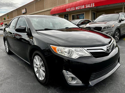 Used 2012 Toyota Camry SE image 1
