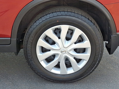 Used 2016 Nissan Rogue S image 9