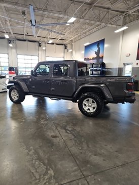 Used 2021 Jeep Gladiator Sport image 9