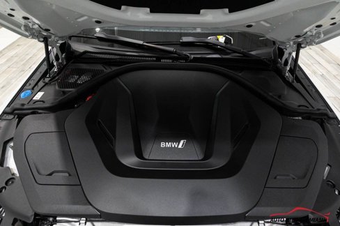 Used 2022 BMW i4 eDrive40 w/ M Sport Package image 42