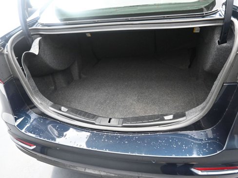 Used 2020 Ford Fusion SE image 11
