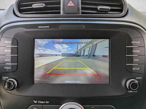 Used 2018 Kia Soul + image 13