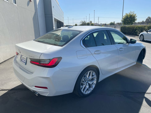New 2025 BMW 330i Sedan image 5