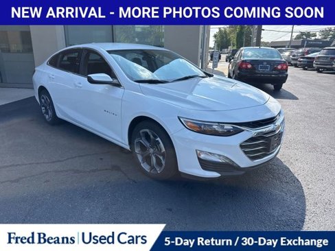 Used 2023 Chevrolet Malibu LT image 3