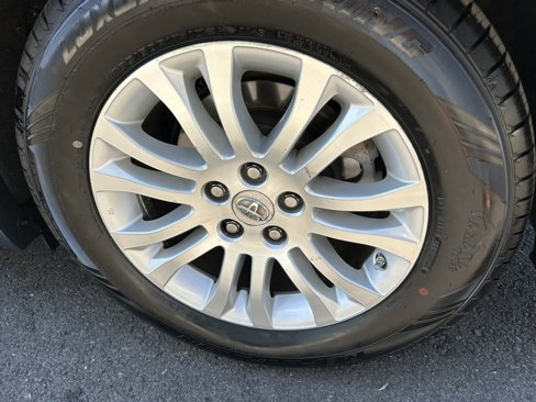 Used 2014 Toyota Sienna XLE image 9