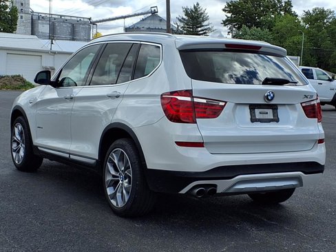 Used 2017 BMW X3 xDrive28i image 3