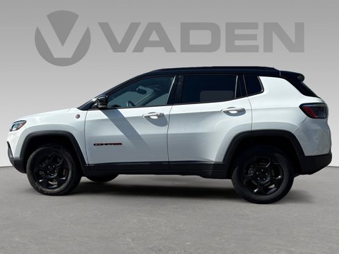 Used 2023 Jeep Compass Trailhawk image 7