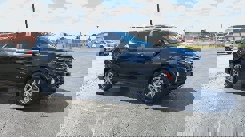 Used 2022 Chevrolet Equinox LT image 2