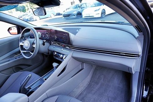 Certified 2024 Hyundai Elantra SEL image 10