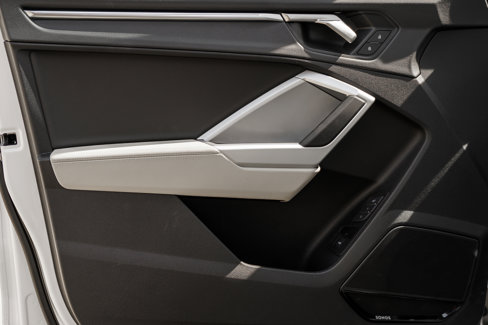 Certified 2025 Audi Q3 2.0T Premium Plus image 21