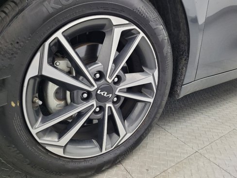 Used 2024 Kia Forte LXS image 31