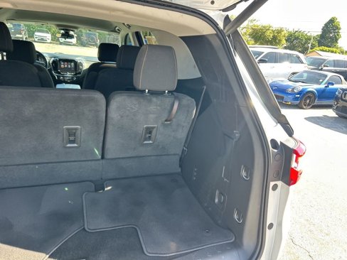 Used 2019 Chevrolet Traverse LT image 32