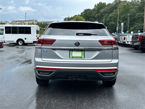 Used 2022 Volkswagen Atlas Cross Sport SE image 6