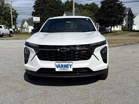 Used 2024 Chevrolet Trax RS w/ Driver Confidence Package image 2