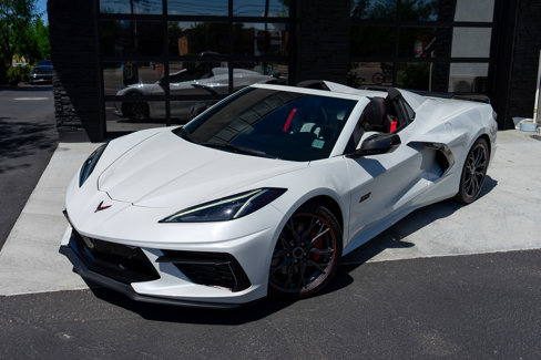 Used 2023 Chevrolet Corvette Stingray Premium Conv w/ Z51 Performance Package image 2