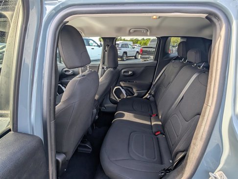 Used 2018 Jeep Renegade Latitude image 13