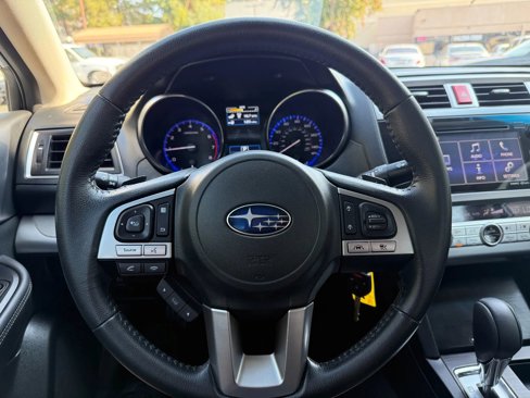 Used 2017 Subaru Legacy 2.5i Premium image 11