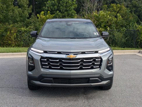 Used 2025 Chevrolet Equinox LT image 2