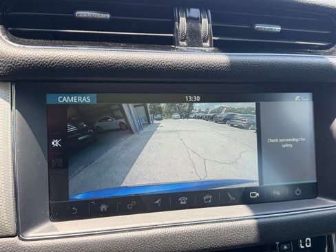 Used 2018 Jaguar XF Prestige image 8