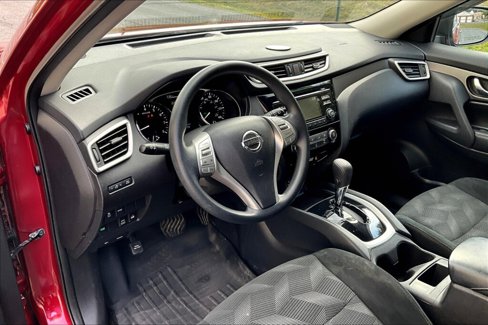 Used 2016 Nissan Rogue S image 10